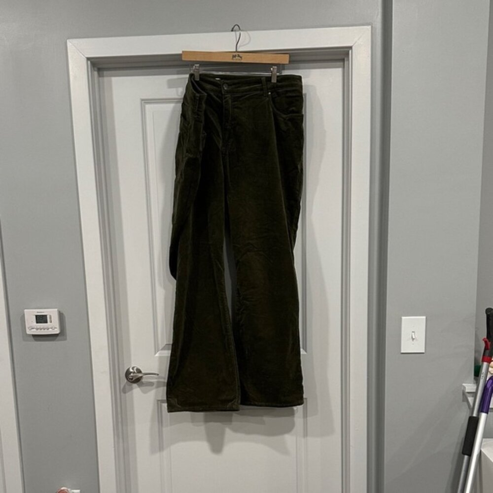 Kut from the Kloth "Karen" baby bootcut Olive corduroy jeans